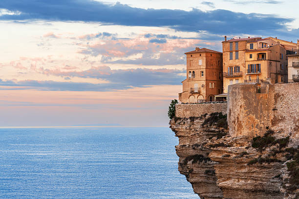 Living Between City and Nature